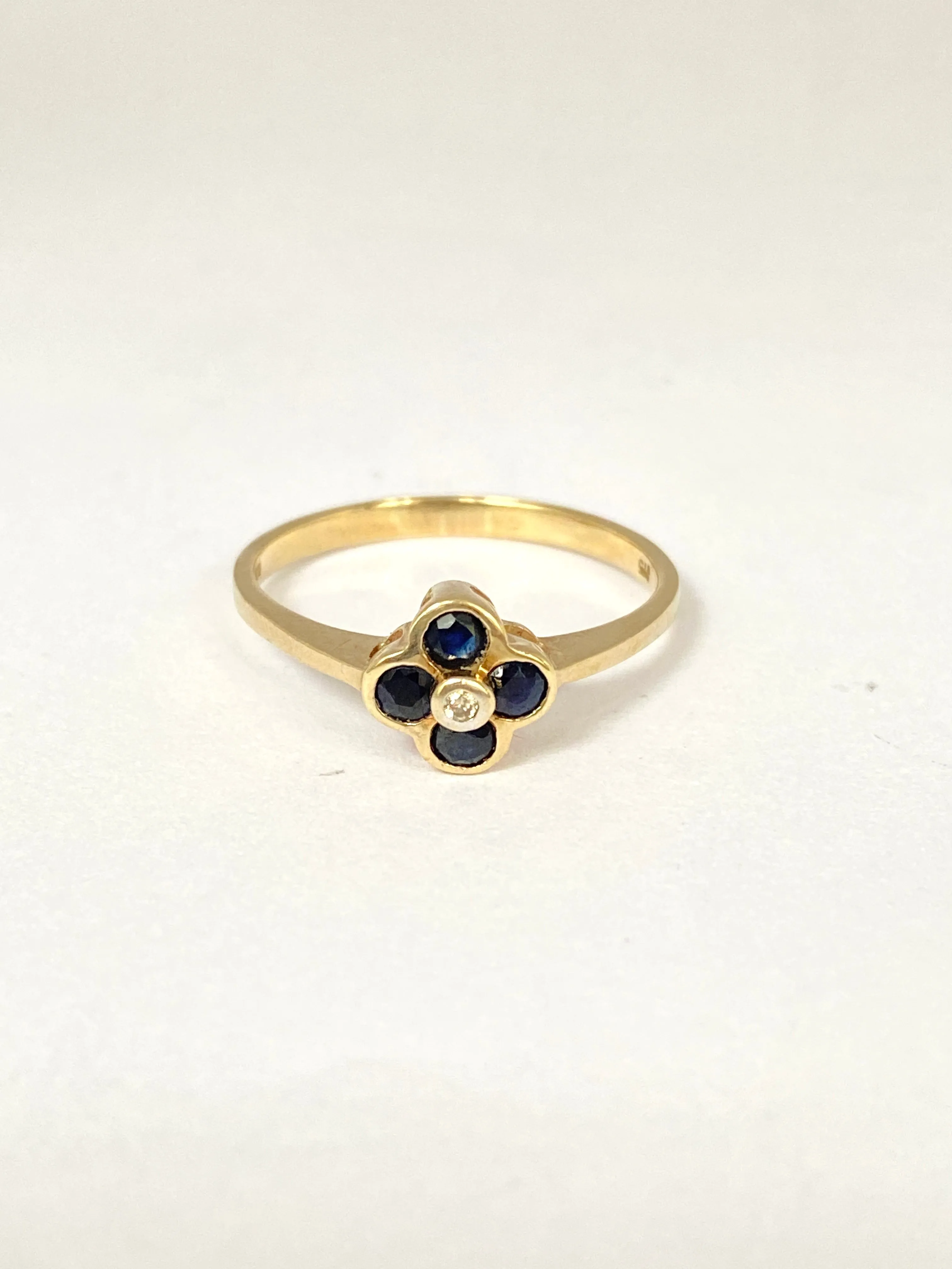 9ct Gold, Vintage, Sapphire and Diamond Quatrefoil Ring