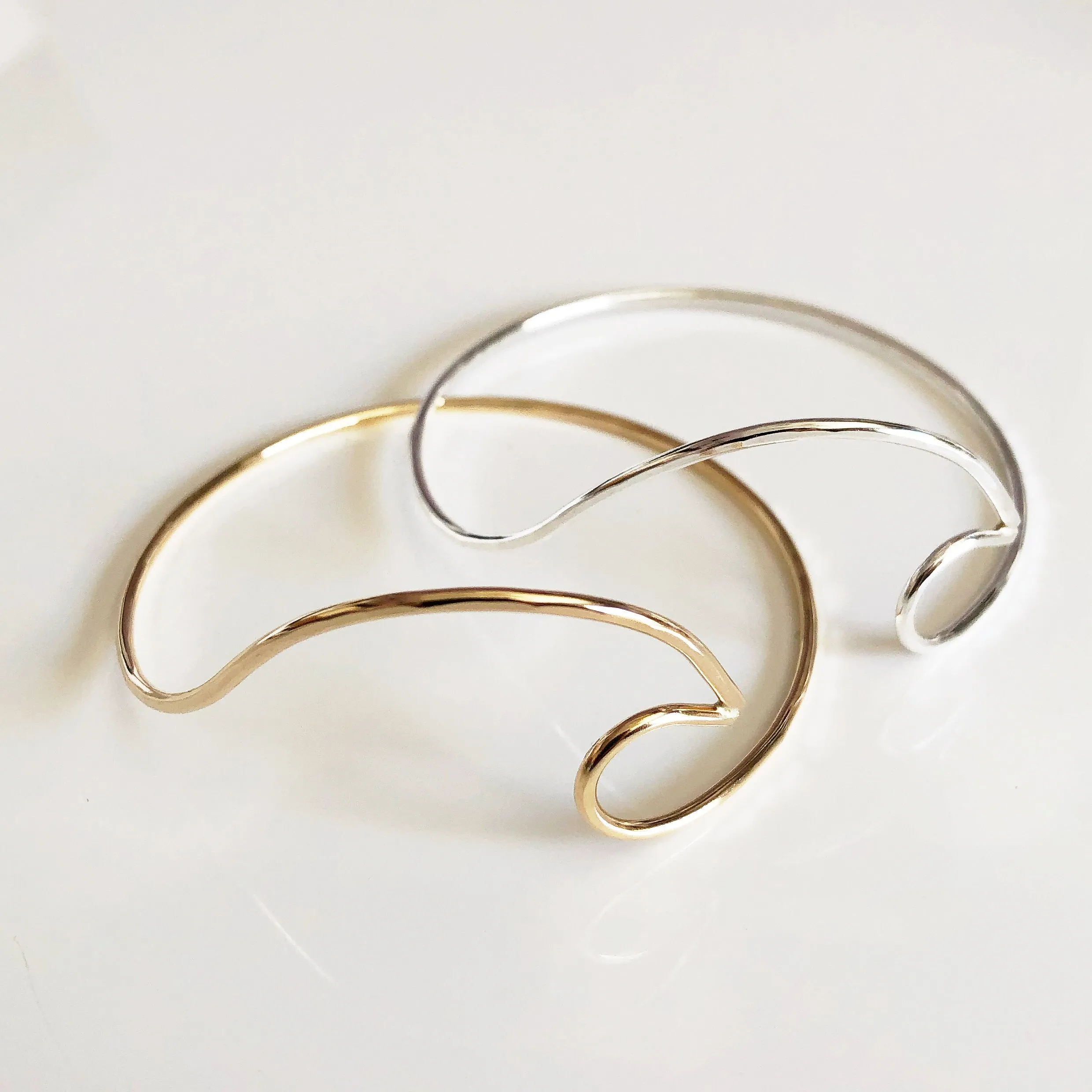 Bangle Nalu - ocean wave bangle (B104)