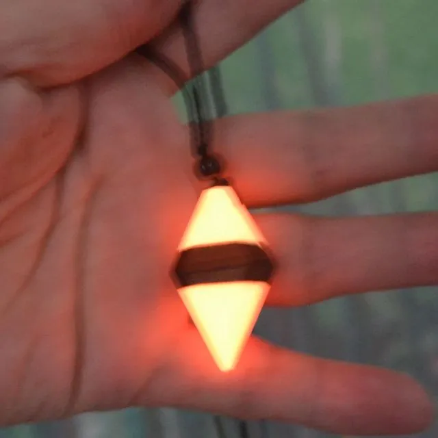 Fashion Arrow Necklace, Ancient Wood Resin Combined With Strength Energy Jewelry, Luminous Pendant Gift A203051