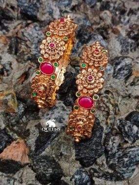 FLORAL NAGAS BANGLE