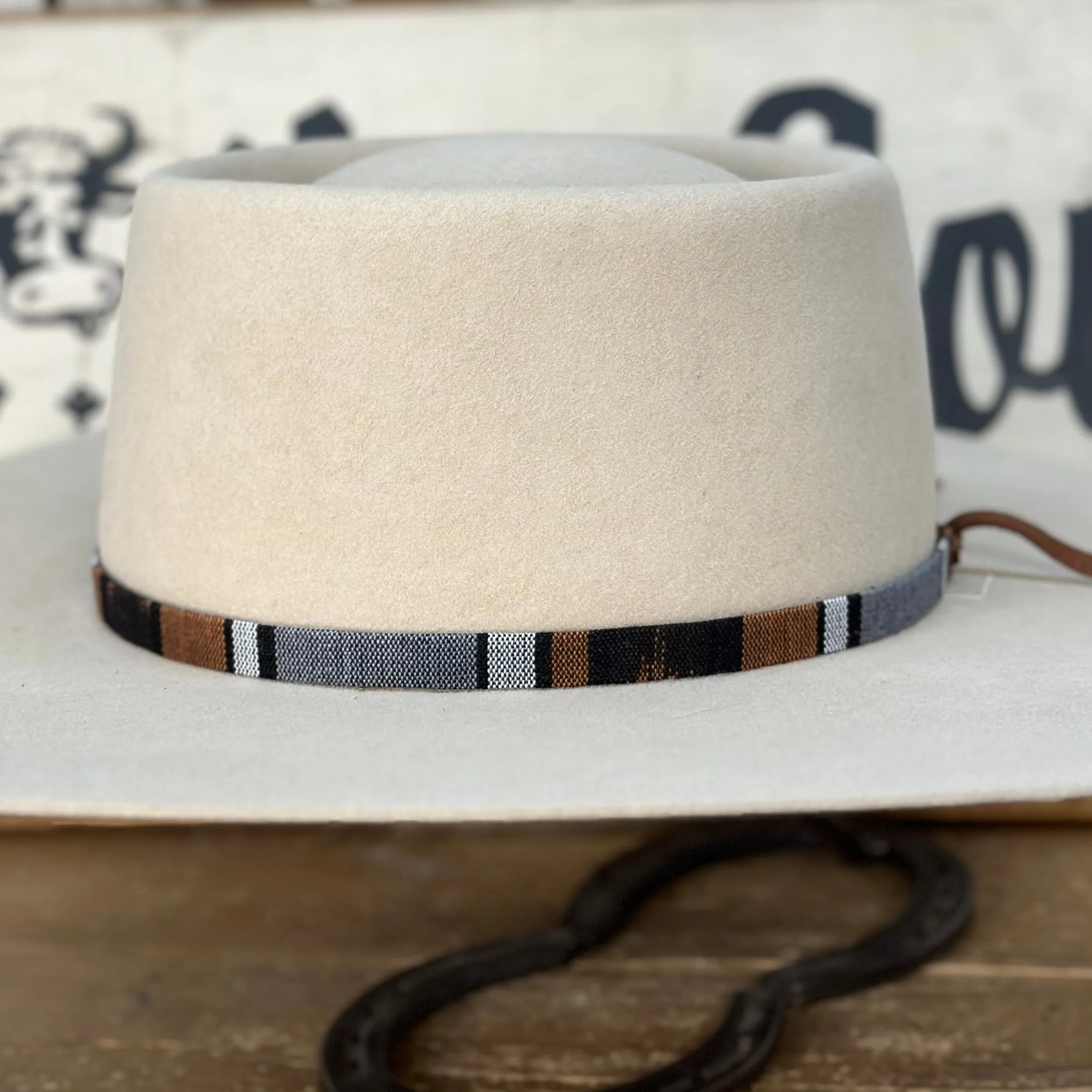 Hatband HB30-15 1/2" Tapestry Rust/Black/Silver/White