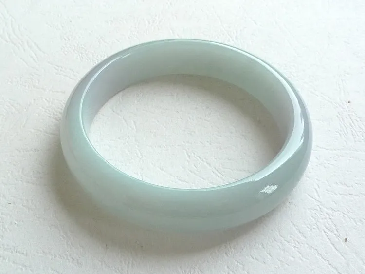 Natural Jade Bangle Jadeite Bangle Internal Diameter 59mm BER604