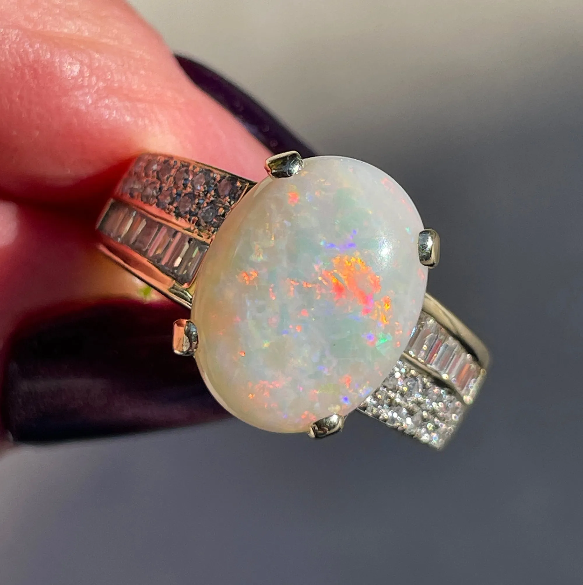 Vintage 5.54ctw Australian OPAL & Round Baguette Diamond 14k Yellow Gold Ring