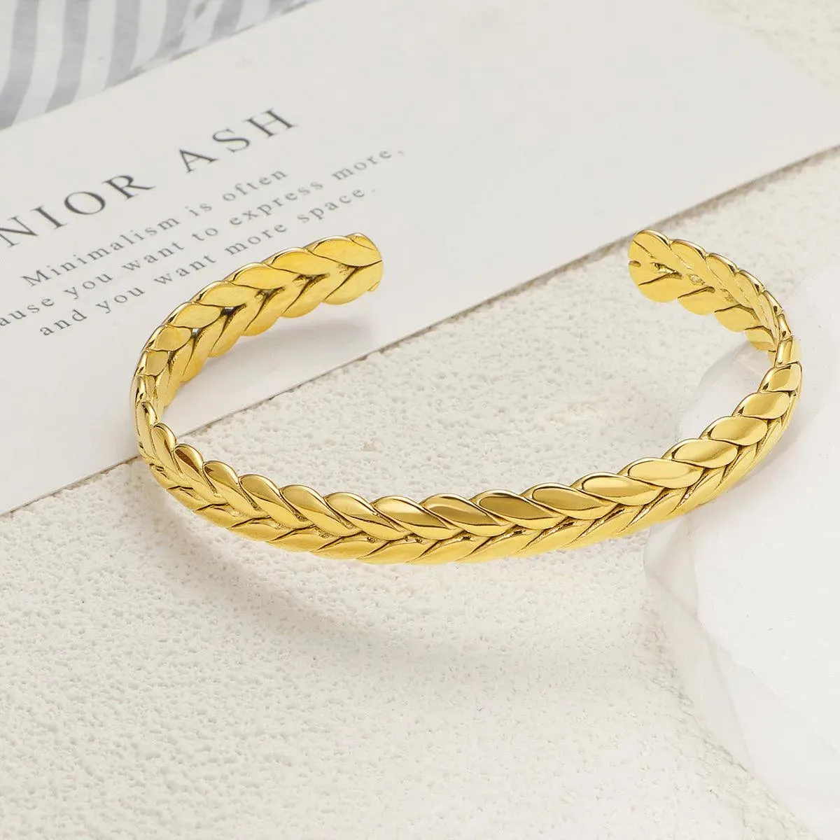 Vintage Braided Cuff Bracelet – Timeless Gold Design for Women