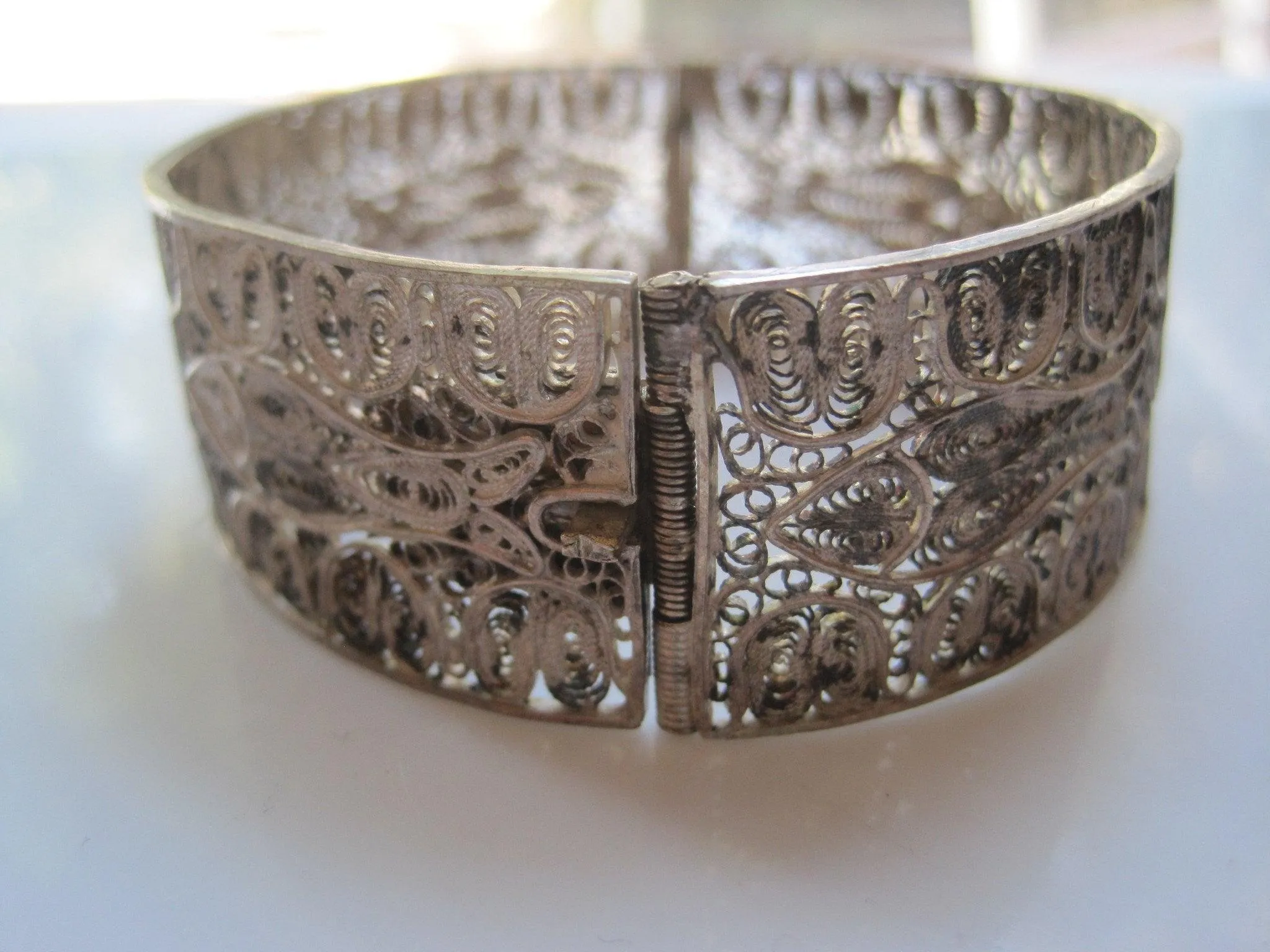 Vintage Yemeni Silver Filigree Bracelet with Fish Motif