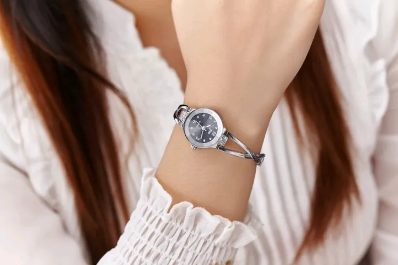 Women's steel belt student bracelet waterproof quartz electronic ladies fashion watch