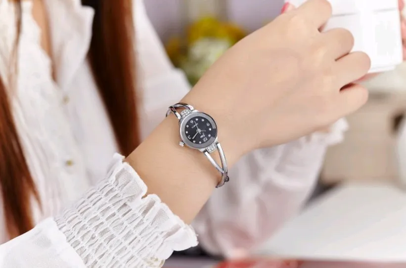 Women's steel belt student bracelet waterproof quartz electronic ladies fashion watch